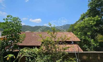Casa para Venda em Niterói, Serra Grande, 3 dormitórios, 1 suíte, 3 banheiros, 3 vagas