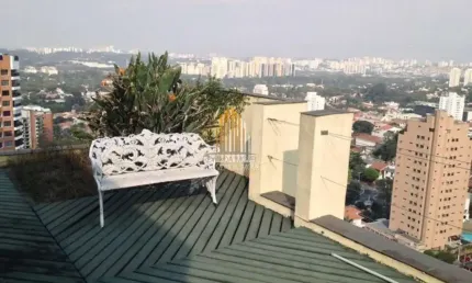 Cobertura no Condomínio Jatahy em Vila Madalena com 250m² 2 suítes 4 banheiros 2 vagas de garagem