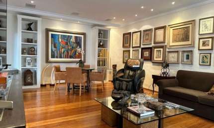 Apartamento no Condominio Malta em Cerqueira César com 370m² 4 dormitórios 4 banheiros 3 banheiros.