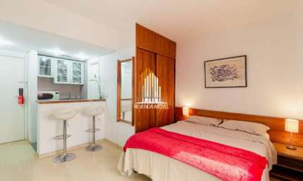 EDIFÍCIO COM 1 DORMITÓRIOS, 1 SUÍTE, 1 BANHEIRO, 1 VAGA, COM  24M² ESTA LOCALIZADO EM MOEMA - SP.