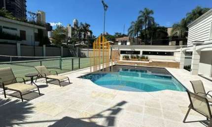Pinheiros, Sobrado Residencial de 1300m² com 4 dormitórios, 2 suítes, 5 vagas.