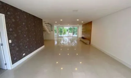 Casa em condomínio fechado - 425m² com 4 suítes, 7 banheiros e 4 vagas de garagem a venda - Brooklin
