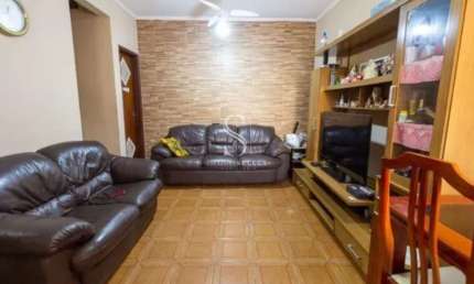 SOBRADO COM 252M² POSSUINDO 3 DORMITÓRIOS, 1 SALA E 1 VAGA À VENDA NA REGIÃO DO CENTRO DE SÃO PAULO.