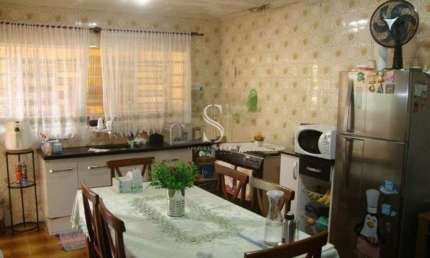 Casa Térrea de 236m² com 2 dormr/1 suíte, Edicula, Quintal, 2 vagas na Vila Leopoldina - São Paulo.