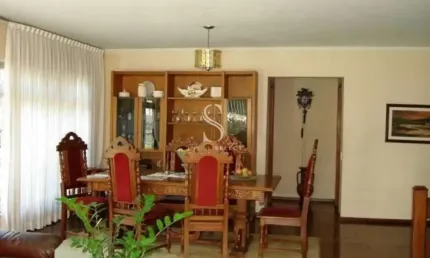 Casa a venda no alto da lapa de 668m², 4 suítes, 6 banheiros, 4 vagas
