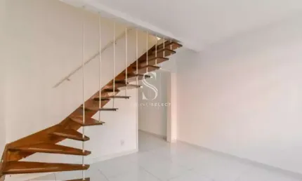 LAPA - SOBRADO RESIDENCIAL DE 140M²  POSSUI 3 DORMITÓRIOS, 2 BANHEIROS E 2 VAGAS.
