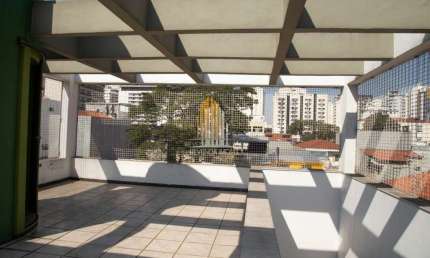 Casa Sobrado à venda em Moema de 200 m² com 2 dormitórios sendo 2 suítes e 2 vagas de garagem - SP C