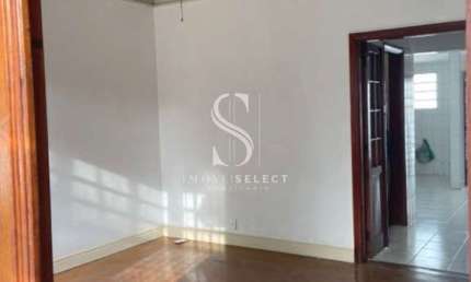 CASA RESIDENCIAL DE 330M² EM ÁGUA BRANCA COM 2 DORMITÓRIOS, 2 BANHEIROS E 2 VAGAS Á VENDA