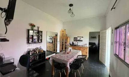 Ipiranga, casa residencial de 165m² com 3 dormitórios, 1 suíte, 2 vagas.