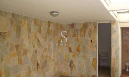 CASA ASSOBRADADA EM SUMARÉ DE 385m² COM 3 QUARTOS, 1 SUITE, QUINTAL E 3 VAGAS Á VENDA