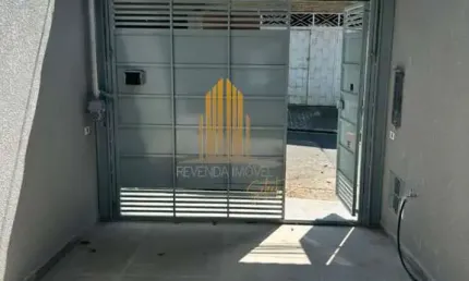 CAMPO GRANDE - CASA ASSOBRADADA DE 141m² COM 3 QUARTOS, 1 SUITE E 2 VAGAS Á VENDA