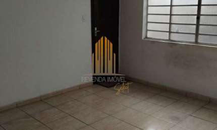 CASA DE TÉRREA DE 300M² COM 3 DORMITÓRIOS, 1 SALA, 3 BANHEIROS E 2 VAGAS, À VENDA NA REGIÃO DA LAPA.