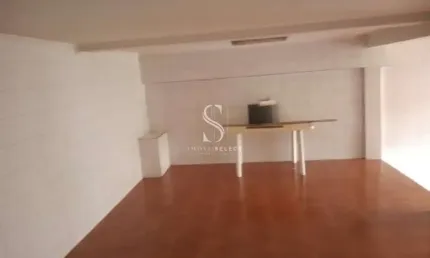 SOBRADO RESIDENCIAL DE 272M² POSSUI 3 DORMITÓRIOS (1 SUÍTE) E 5 VAGAS Á VENDA NA REGIÃO DO JABAQUARA