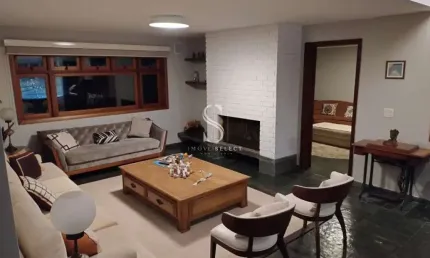 JARDIM GUEDALA, CASA RESIDENCIAL DE 620M² COM 4 DORMITORIOS, 2 SUITES E 5 VAGAS DE GARAGEM.