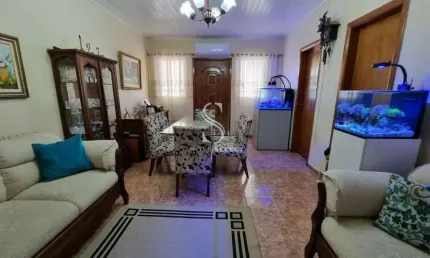 Casa Térrea na Lapa com 141m2 3 dormitórios 1 suíte 3 banheiros 2 vagas de garagem Casa Térrea na La