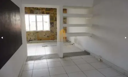 CASA ASSOBRADADA EM MIRANDOPOLIS DE 273m² COM 5 QUARTOS, 3 BANHEIROS E 2 VAGAS Á VENDA