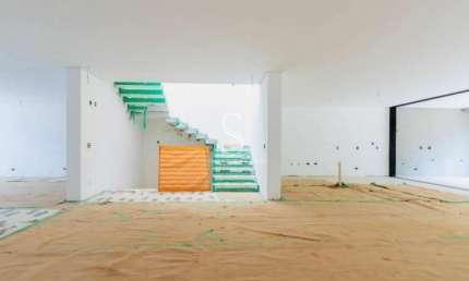 Cond. Hípica Max Garden, Sobrado de 845,83m² com 4 sutes, 6 vagas na Chácara Santo Antônio.