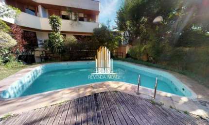 SOBRADO RESIDENCIAL DE 815M², POSSUI 6 DORM (4 SUÍTES), 3 SALAS E 8 VAGAS, À VENDA EM VILA MADALENA.