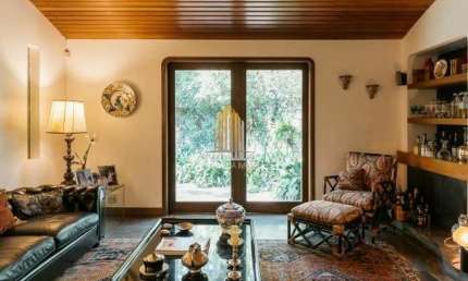 CASA ASSOBRADADA COM CINCO DORMITÓRIOS, SEIS BANHEIROS E SEIS VAGAS NO BUTANTÃ CASA RESIDENCIAL LOCA