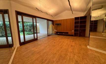 Jardim Guedala, Casa Residencial de 1003m² com 8 dormitórios, 4 suítes, 6 banheiros, 8 vagas.
