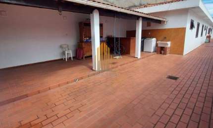 CASA RESIDENCIAL DE 112M² POSSUINDO 2 DORMITÓRIOS , 3 BANHEIROS E 2  VAGAS Á VENDA NA REGIÃO DA LAPA