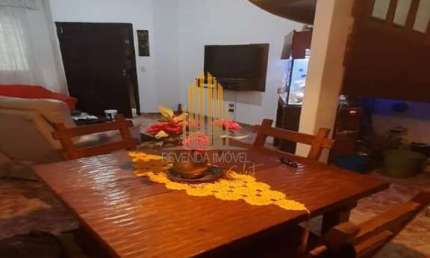 CASA ASSOBRADADA EM PERDIZES DE 170m² COM 3 QUARTOS, 2  BANHEIROS E NÃO POSSUI VAGAS Á VENDA