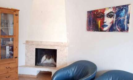 SANTO AMARO - CASA DE 105M², POSSUI 3 DORMITÓRIOS E 3 VAGAS.