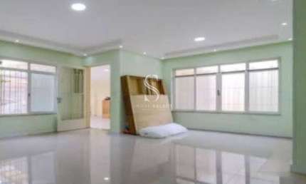 SACOMÃ - CASA ASSOBRADADA DE 184m² COM 3 QUARTOS, 3 SUITES, 4 BANHEIROS E 3 VAGAS Á VENDA