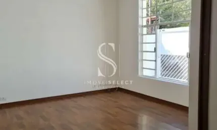 Sobrado residencial de 225m²  com dois dormitórios , um banheiro, e seis vagas á venda no campo belo