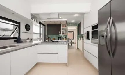 CASA SOBRADO DE 496M² COM 4 DORMITORIOS, 4 SUITES E 4 VAGAS EM ALTO DE PINHEIROS.  CASA SOBRADO DE 4
