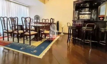 Alto da Lapa - Casa Assobradada com 481m² 3 dormitórios, 3 suítes e 7 vagas de garagem.