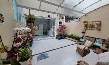 Jabaquara - Casa Assobrada com 120m² 2 dormitórios, 2 banheiros e 2 vagas de garagem.