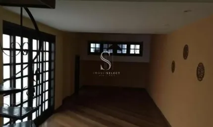 Saúde - Sobrado de 180m² com 3 dormitórios, 1 suíte e 2 vagas.