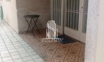 Vila Monumento - Casa Assobradada com 220m² 3 dormitórios, 4 banheiros e 7 vagas de garagem.