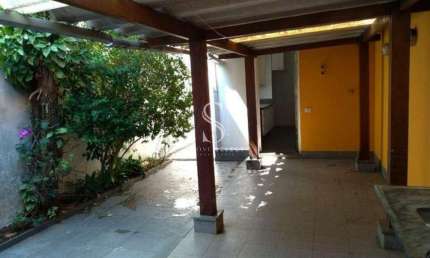 Chácara Santo Antônio - Casa Sobrado à venda de 120m² na de 150m² com 2 dormitórios e 3 vagas.