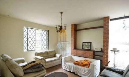 VILA MARIANA - CASA SOBRADO DE 300M², POSSUI 4 DORMITÓRIOS (1 SUÍTE), E 3 VAGAS.