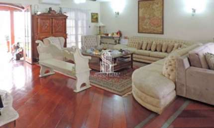 Granja Julieta - Casa de 308m² com 3 quartos e 6 vagas.