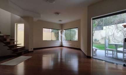 Morumbi - Casa de 430m² com 3 quartos, 1 suite e 4 vagas.