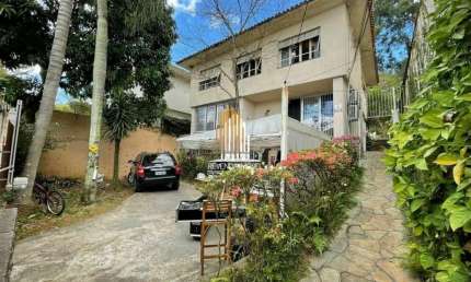 Casa  Comercial  ou  residencial à venda no  Pacaembu de 640m² com 4 dormitórios ou 4 salas  4 vagas