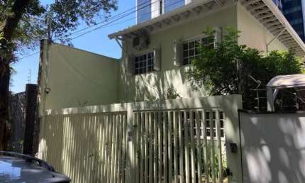 ITAIM BIBI - CASA DE 165M² COM 3 DORMITORIOS SENDO 1 SUÍTE E 2 VAGAS.