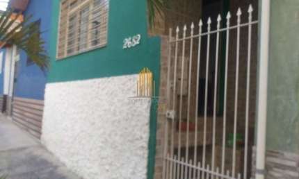 Alto de Pinheiros - Casa de 105m² com 2 dormitorios, 2 banheiros e sem vaga.