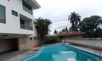 Jardim Guedala - Casa de 670m² com 4 Quartos e 4 banheiros.