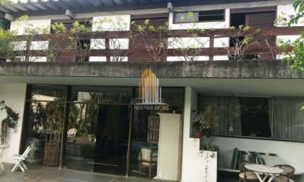 Jardim Guedala - Casa de 600m² com 4 Quartos sendo 3 Suites e 4 vagas.