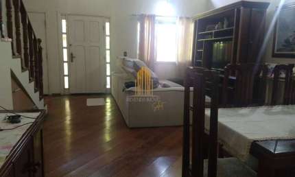 PARQUE DOS PRINCIPES, CASA RESIDENCIAL DE 500M² COM 3 DORMITORIOS, 1 SUITE E 2 VAGAS DE GARAGEM.