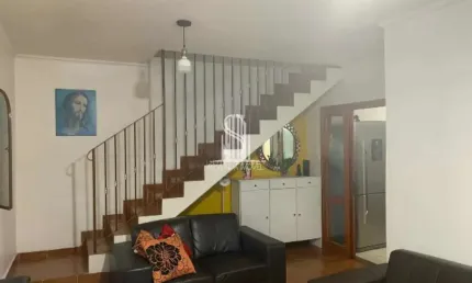 Morumbi - Casa Sobrado de 160m² com 3 dormitórios e 2 vagas de garagem.