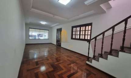 CASA ASSOBRADADA EM ALTO DA BOA VISTA DE 190m² COM 3 DORMITÓRIOS, 1 SUITE E 2 VAGAS Á VENDA
