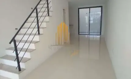 JARDIM PRUDÊNCIA - CASA ASSOBRADADA DE 126m² COM 3 DORMITÓRIOS, 1 SUITE E 2 VAGAS.
