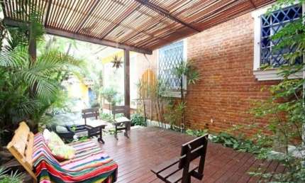 CASA ASSOBRADADA EM SUMAREZINHO DE 400m² COM 3 QUARTOS , 2 BANHEIROS E 3 VAGAS Á VENDA