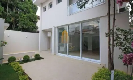 JARDIM PAULISTA - CASA DE 500m² COM 4 QUARTOS , 3 SUITES , 5 BANHEIROS E 8 VAGAS.