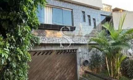 Sacomã - Casa Assobradada com 400m², 3 dormitórios, 3 banheiros e 3 vagas com Espaço Gourmet.